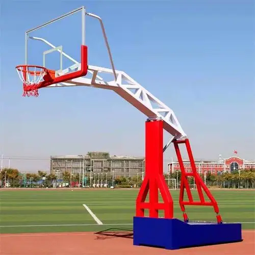 举行篮球赛用什么器材